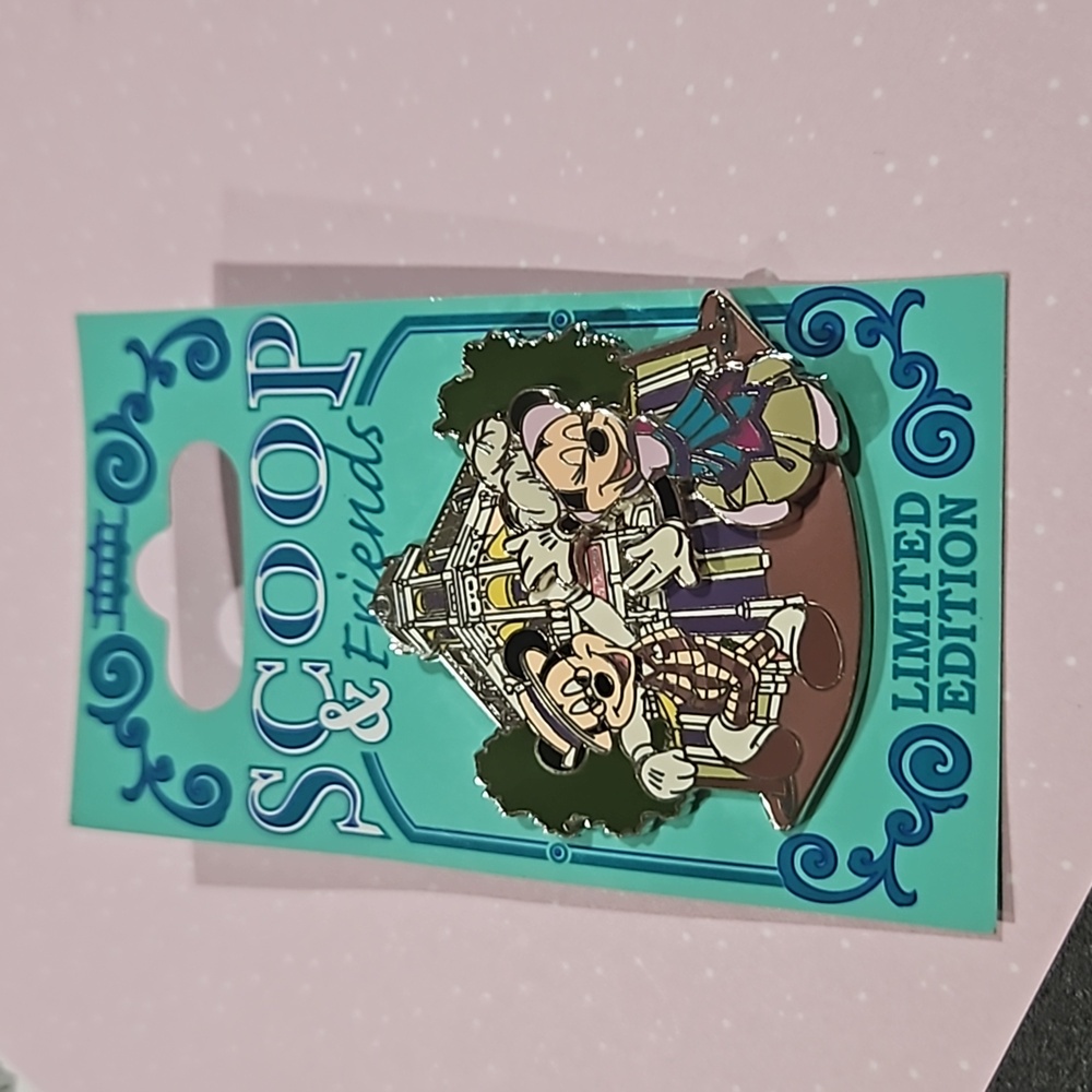 Mickey and Minnie pin